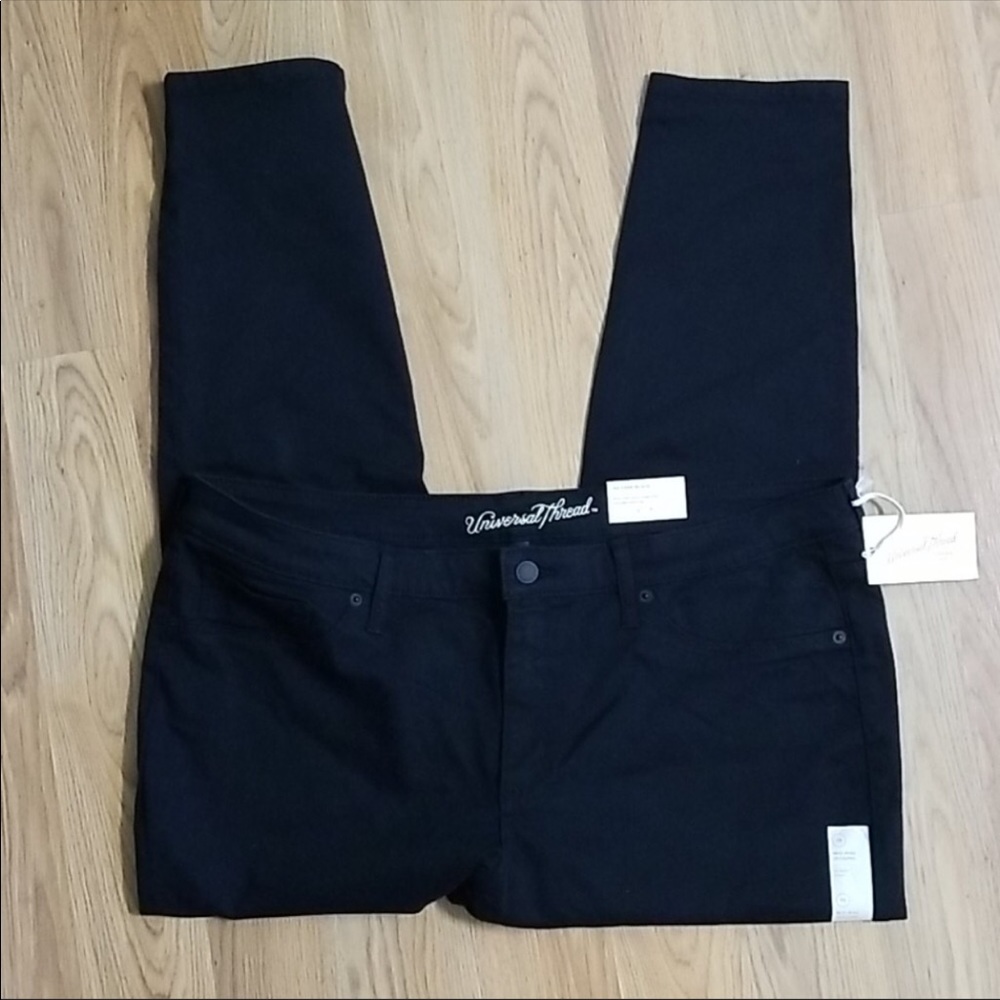NWT Women’s Universal Thread black Jeggings 18P
